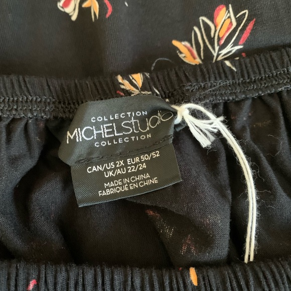 062 MICHEL STUIDO black floral top - Picture 4 of 4